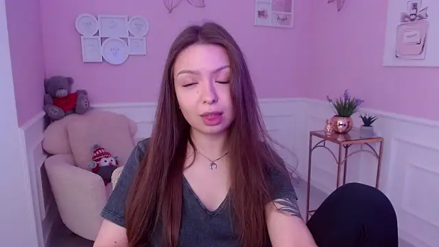 LucySkilar online show from January 2025 05:37:02 AM