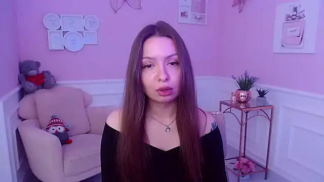 LucySkilar online show from January 2025 08:25:02 AM