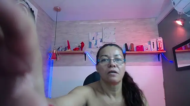 MaturePure online show from October 2025 08:27:02 PM