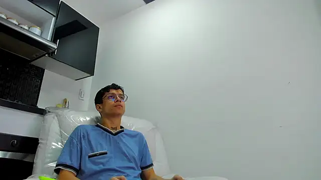 Snapshot of AgarEvans chatting on December 2024 04:36:02 AM AgarEvans online show from December 2024 04:36:02 AM