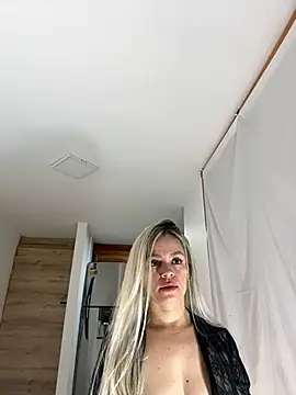 nicole valencia  online show from February 2025 09:15:01 AM