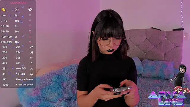 arysUwU online show from October 2025 01:24:02 AM