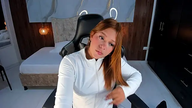 Snapshot of mia_18v chatting on May 2026 08:14:02 PM mia 18v online show from May 2026 08:14:02 PM