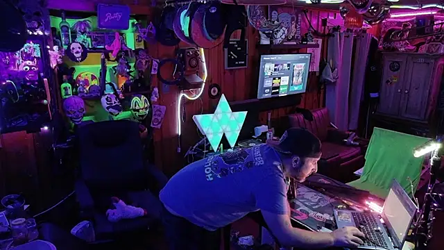 Snapshot of tayshie chatting on November 2025 08:46:02 AM tayshie online show from November 2025 08:46:02 AM