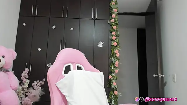 Soyqueen online show from September 2025 04:03:01 AM