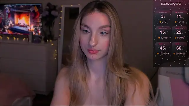 Snapshot of Lexy_kiky chatting on December 2024 09:54:01 PM Lexy kiky online show from December 2024 09:54:01 PM