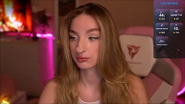 Snapshot of Lexy_kiky chatting on January 2025 09:04:02 PM Lexy kiky online show from January 2025 09:04:02 PM