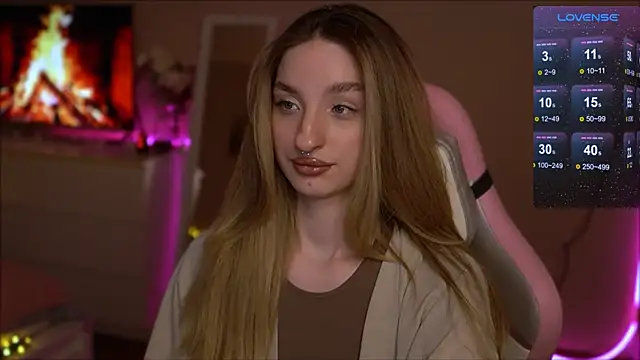 Snapshot of Lexy_kiky chatting on February 2025 09:29:02 PM Lexy kiky online show from February 2025 09:29:02 PM