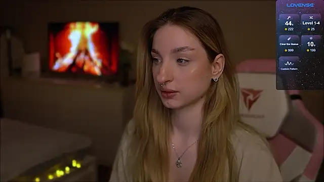 Snapshot of Lexy_kiky chatting on February 2025 04:56:02 PM Lexy kiky online show from February 2025 04:56:02 PM