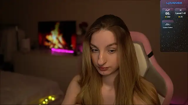 Snapshot of Lexy_kiky chatting on March 2025 03:22:01 AM Lexy kiky online show from March 2025 03:22:01 AM