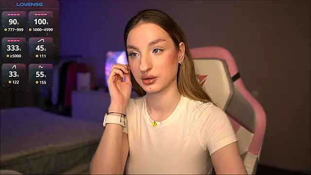 Snapshot of Lexy_kiky chatting on October 2025 10:43:02 PM Lexy kiky online show from October 2025 10:43:02 PM
