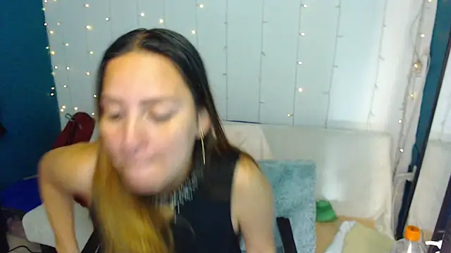 camila delarosa online show from December 2024 12:55:02 PM