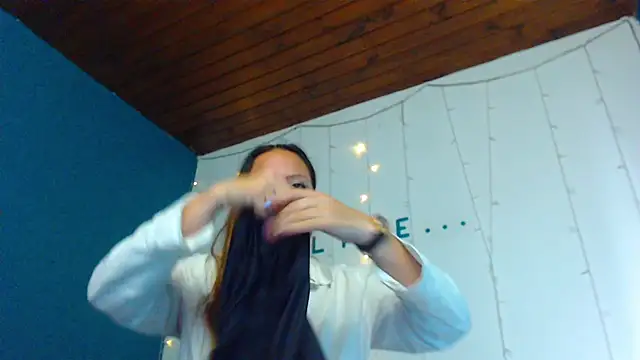 camila delarosa online show from December 2024 09:32:02 PM