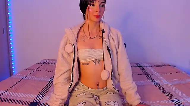 Snapshot of ChloeAddamss chatting on June 2026 04:52:02 AM ChloeAddamss online show from June 2026 04:52:02 AM