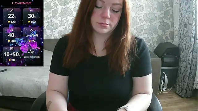 Snapshot of Sabrina_Poison chatting on March 2025 06:58:02 AM Sabrina Poison online show from March 2025 06:58:02 AM