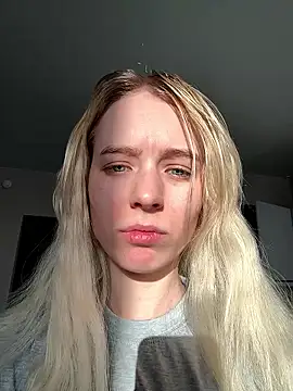 Crayzy Luv online show from January 2026 10:10:02 AM