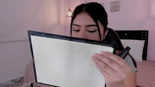 Oriana Guzman online show from October 2025 12:18:02 AM