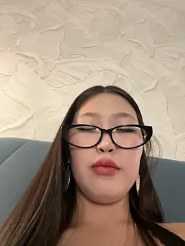 Aiko Yumi online show from March 2025 06:56:02 PM