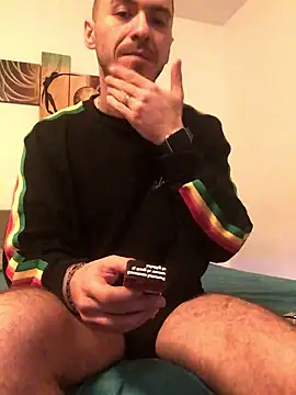 Snapshot of BenDover313OF chatting on December 2024 04:20:01 PM BenDover313OF online show from December 2024 04:20:01 PM