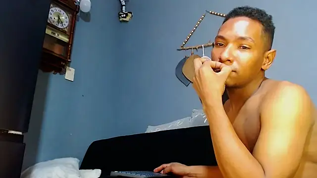 Grandeygruesa1 online show from February 2025 05:21:02 PM