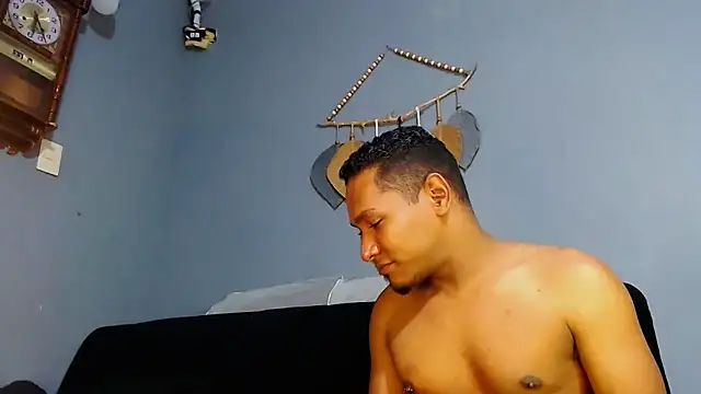 Grandeygruesa1 online show from March 2025 09:48:01 PM