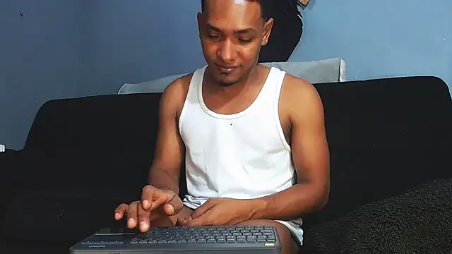 Snapshot of Grandeygruesa1 chatting on April 2026 04:26:01 AM Grandeygruesa1 online show from April 2026 04:26:01 AM