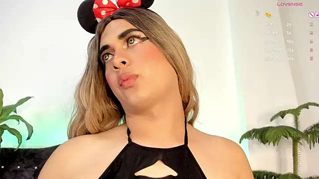 Snapshot of candy_canne__ chatting on January 2025 08:18:02 PM candy canne online show from January 2025 08:18:02 PM