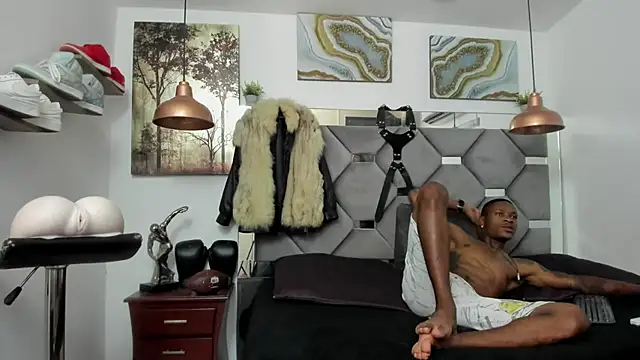 Snapshot of KING_FIT chatting on January 2025 08:15:02 PM KING FIT online show from January 2025 08:15:02 PM