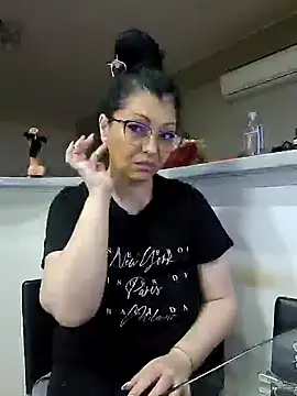 Milf Abigail online show from February 2025 12:49:02 AM