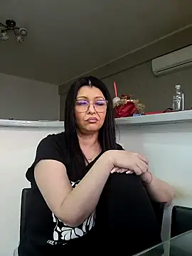 Milf Abigail online show from February 2025 05:44:02 AM