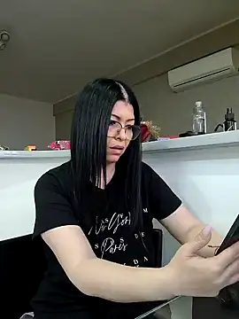 Milf Abigail online show from March 2025 05:20:02 AM