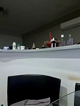 Milf Abigail online show from October 2025 02:10:01 AM