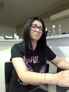 Milf Abigail online show from November 2025 02:58:01 AM