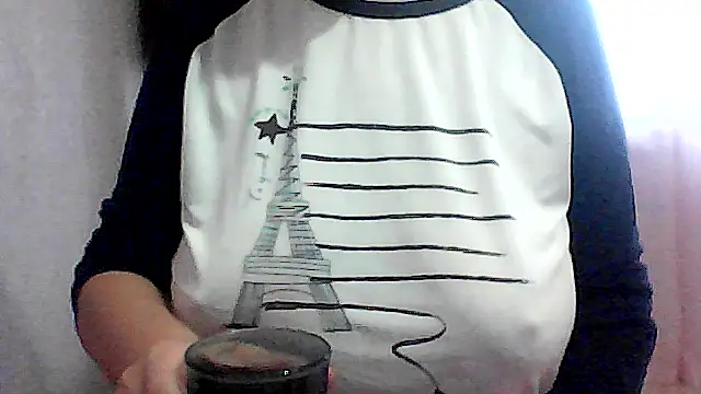 Snapshot of AnaXBerry chatting on November 2025 06:46:01 AM AnaXBerry online show from November 2025 06:46:01 AM