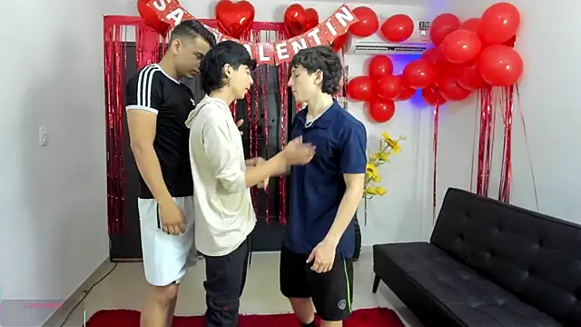 badguyss bisex online show from February 2026 11:30:02 AM