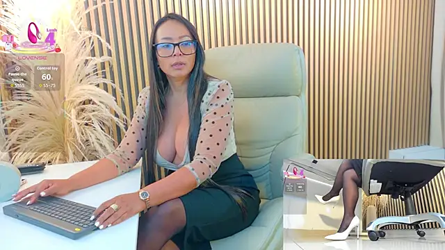 lulu 072 online show from January 2026 12:12:02 AM