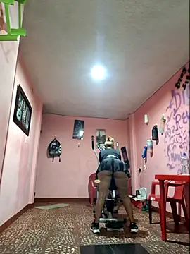 gatadeojosclaros online show from November 2025 03:05:01 AM