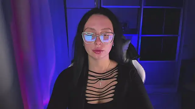 Christy Calypso online show from September 2025 03:57:01 PM