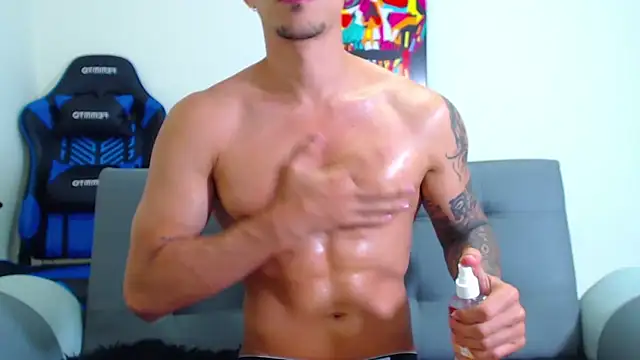 Snapshot of Tristan-bm chatting on January 2025 02:25:01 AM Tristan-bm online show from January 2025 02:25:01 AM