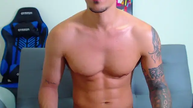 Snapshot of Tristan-bm chatting on January 2025 09:43:01 PM Tristan-bm online show from January 2025 09:43:01 PM