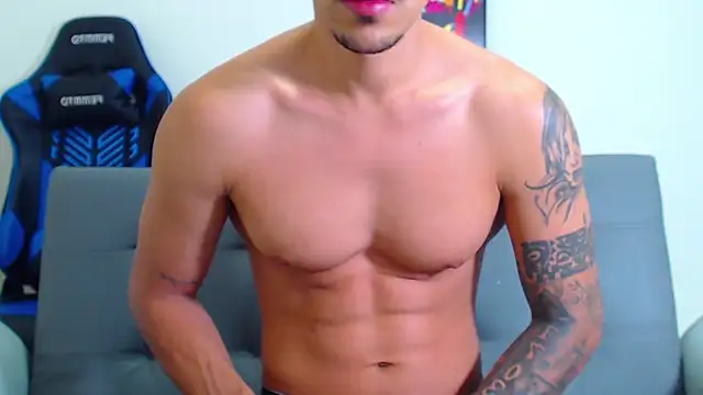 Snapshot of Tristan-bm chatting on January 2025 07:40:01 PM Tristan-bm online show from January 2025 07:40:01 PM