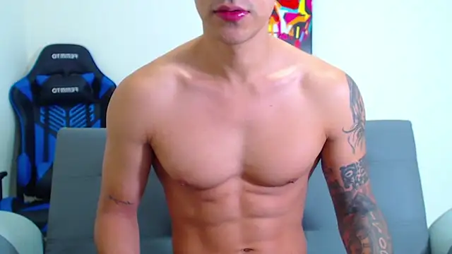 Snapshot of Tristan-bm chatting on January 2025 02:25:01 PM Tristan-bm online show from January 2025 02:25:01 PM