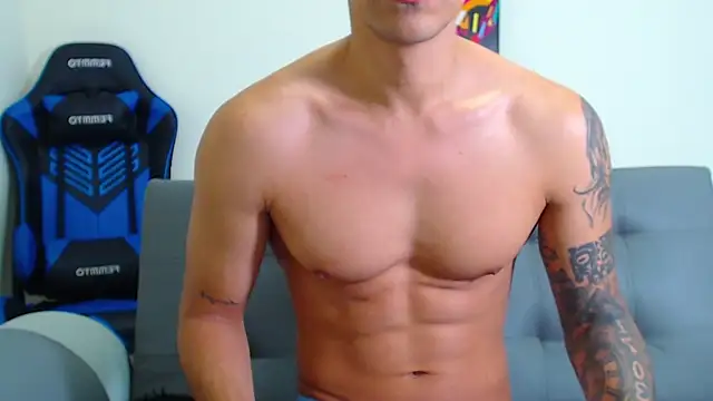 Snapshot of Tristan-bm chatting on January 2025 02:52:02 PM Tristan-bm online show from January 2025 02:52:02 PM