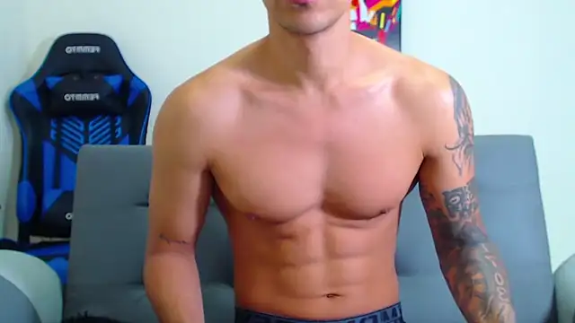 Snapshot of Tristan-bm chatting on January 2025 02:42:01 PM Tristan-bm online show from January 2025 02:42:01 PM