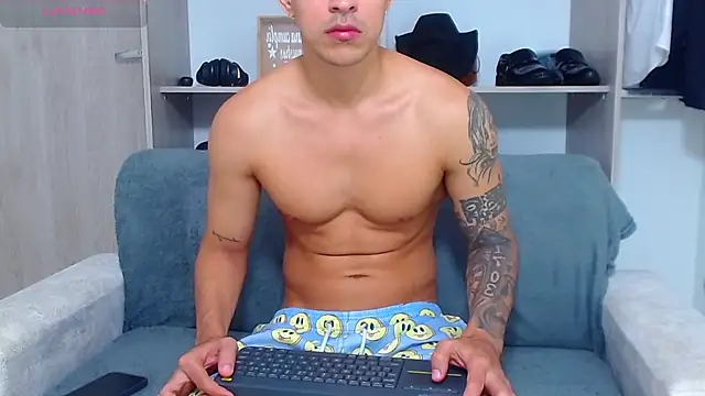 Snapshot of Tristan-bm chatting on October 2025 11:40:02 AM Tristan-bm online show from October 2025 11:40:02 AM