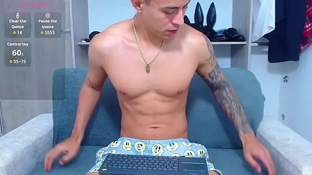 Snapshot of Tristan-bm chatting on October 2025 02:07:01 PM Tristan-bm online show from October 2025 02:07:01 PM