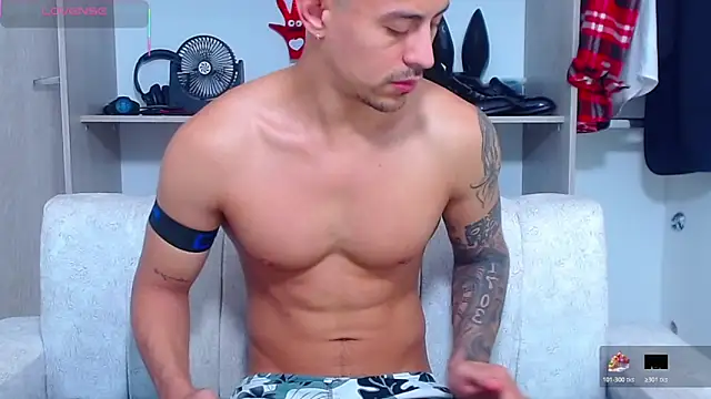 Snapshot of Tristan-bm chatting on November 2025 01:01:02 PM Tristan-bm online show from November 2025 01:01:02 PM