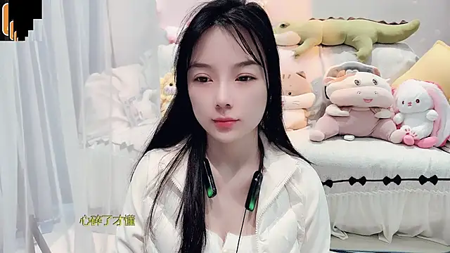 AKiKi711 online show from November 2025 05:08:02 AM