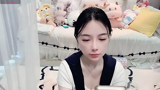 Snapshot of AKiKi711 chatting on April 2026 04:23:02 AM AKiKi711 online show from April 2026 04:23:02 AM