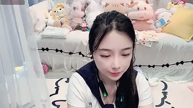 Snapshot of AKiKi711 chatting on April 2026 04:59:02 AM AKiKi711 online show from April 2026 04:59:02 AM